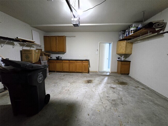 Building Photo - 4911 Russett Ln