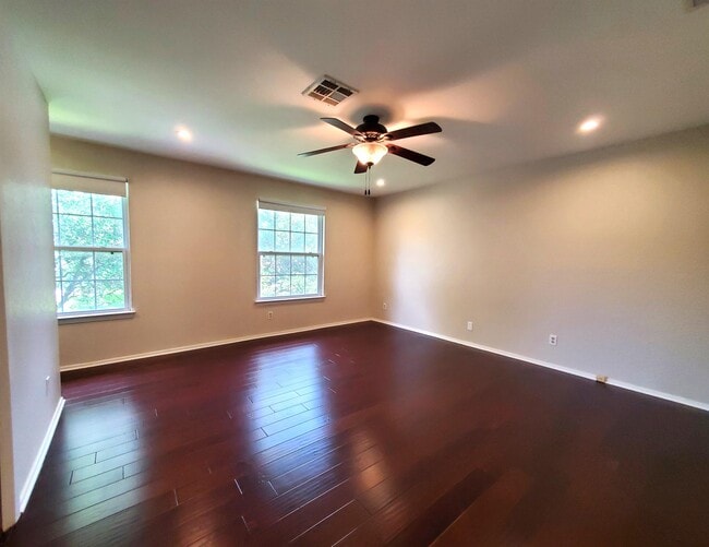 Building Photo - 3703 Skipton Dr