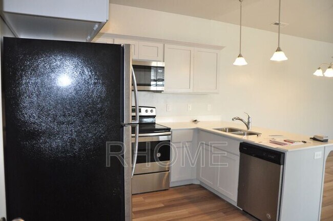 Building Photo - 4076 W 1530 N EE-301