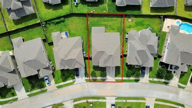 Building Photo - 21254 Lucknow Ln
