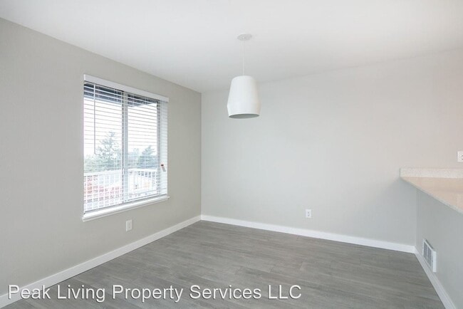 Building Photo - 6041 California Ave SW