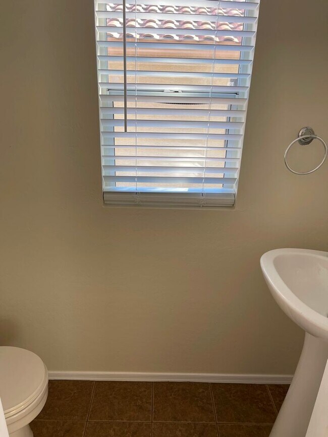 Building Photo - 12825 W Cherry Hills Dr