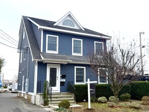 Building Photo - 5 Myrtle St