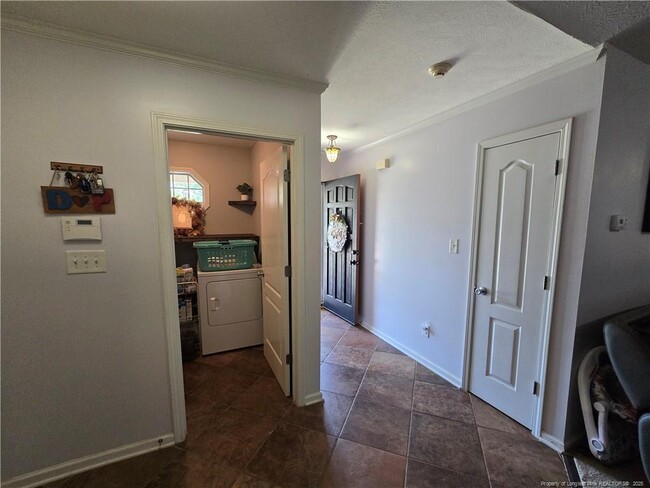 Building Photo - 441 Corsegan Rd