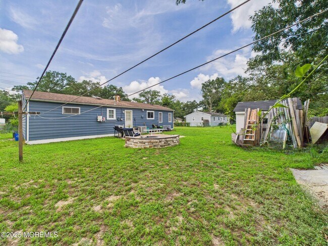 Building Photo - 2668 Midway Ave