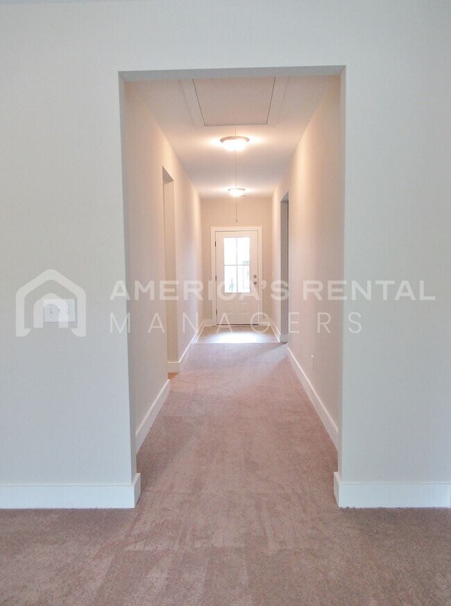 Building Photo - Home for Rent in Tuscaloosa... Available t...