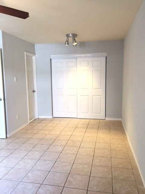 Bedroom - 109 Avondale St