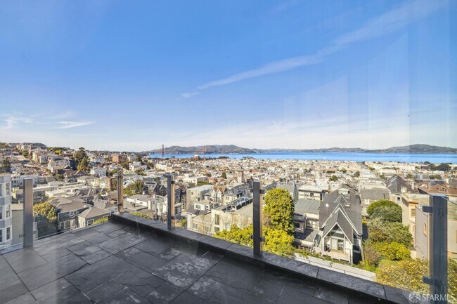 Building Photo - 2336 Broadway