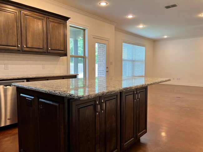 Building Photo - 2976 Elkton Trail