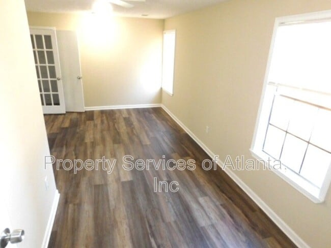 Building Photo - 1775 Petite Ln