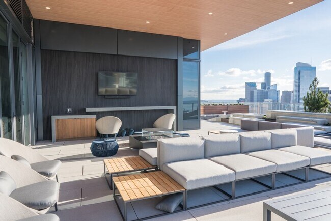 Building Photo - 2Bd/2Ba Seattle Condo