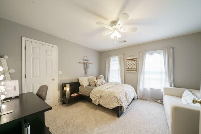 Building Photo - 5342 Tormeall Trace