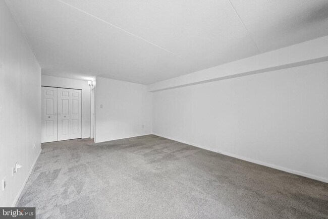 Building Photo - 6300 Stevenson Ave