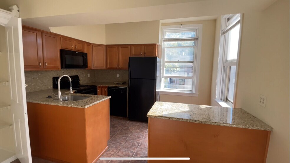 Kitchen - 2034 Green St