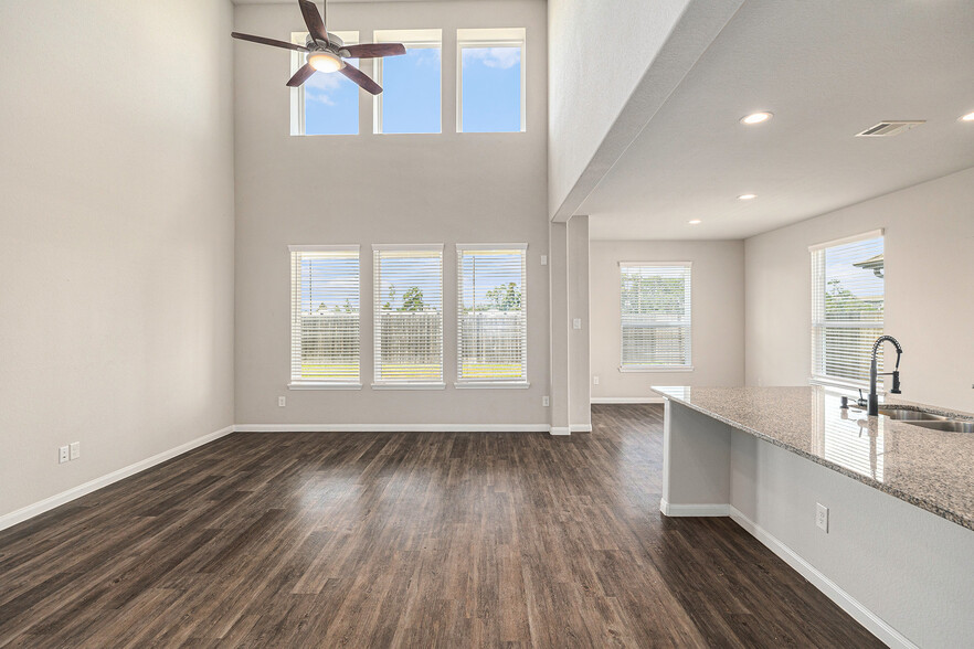 Building Photo - 7431 Merrylands Dr