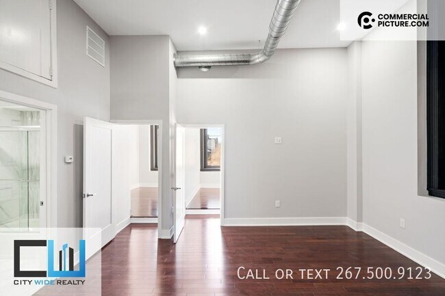 Building Photo - 929 Marlborough St