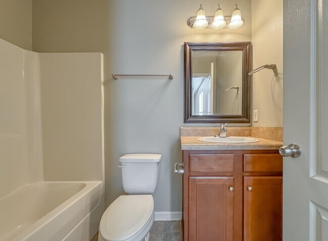 Building Photo - 1988 Green Castle Ln