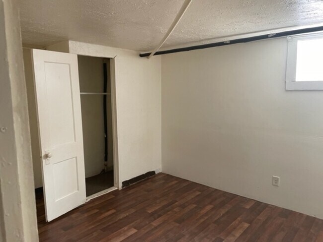 Building Photo - 1529 11th St