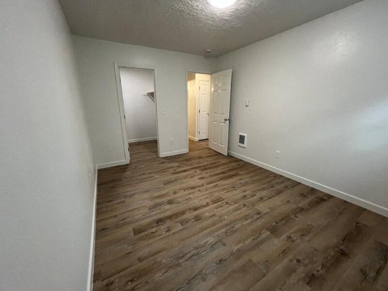 Building Photo - 17260 SW Heritage Ct