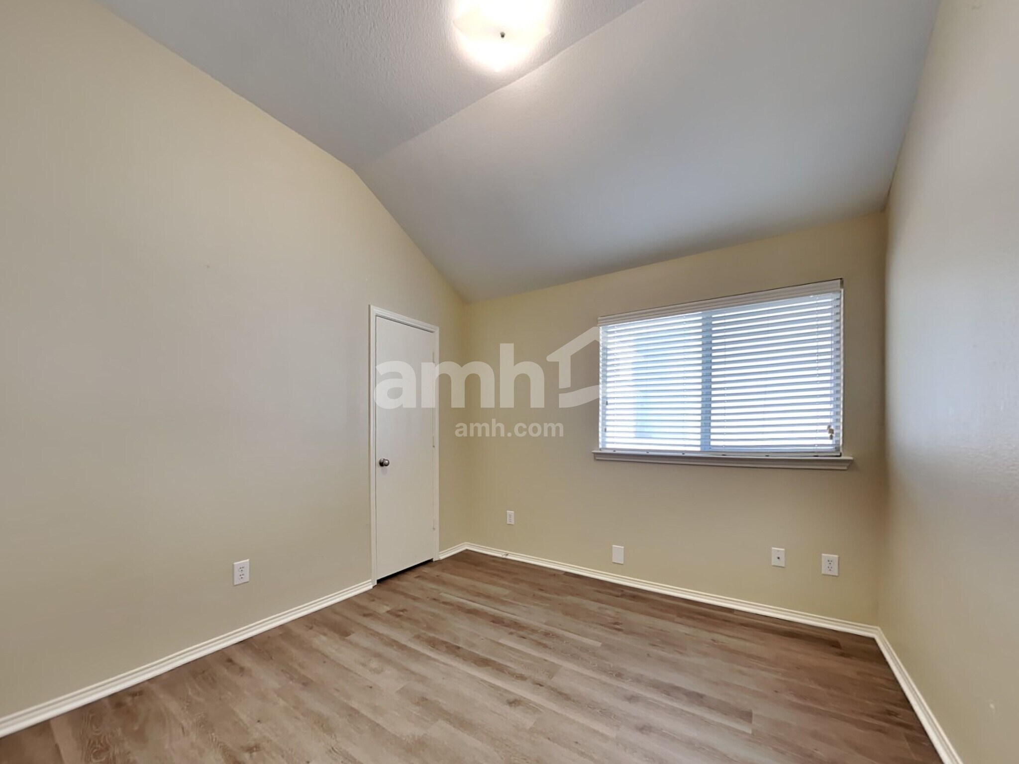 Building Photo - 1349 Illinois Ave