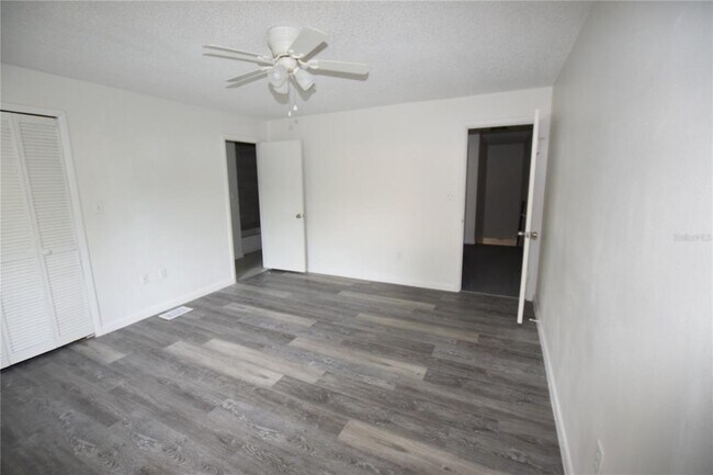 Building Photo - 906 Sumter St