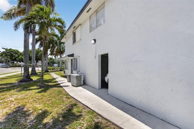 Building Photo - 1511 Ilene Ct