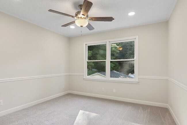 Building Photo - 5 Timothy Ln