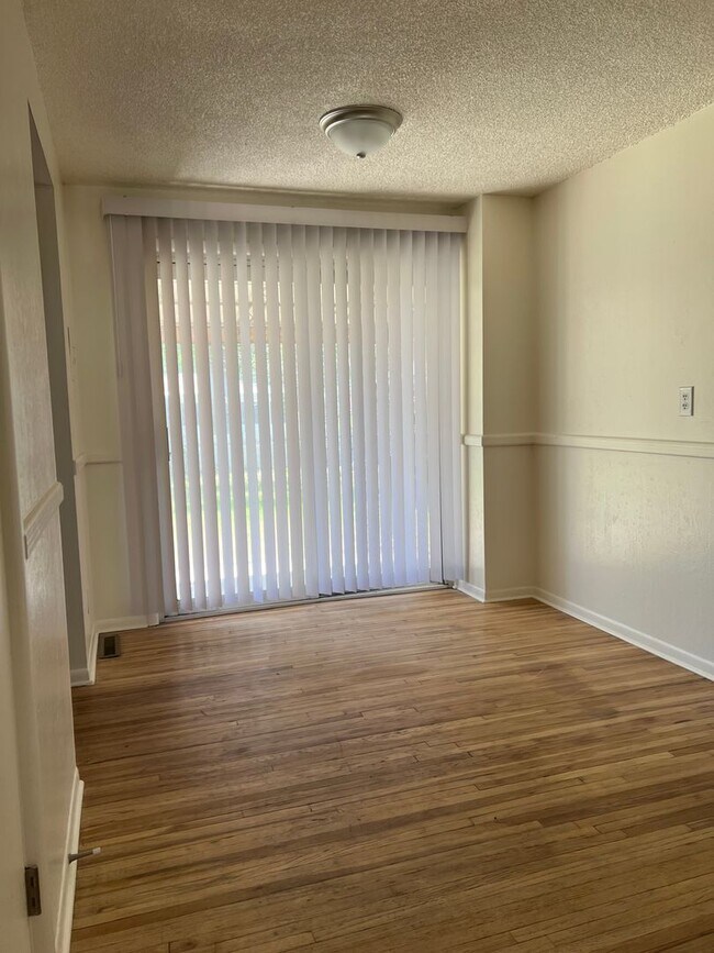 Building Photo - 4 bed 2 bath Arvada Home