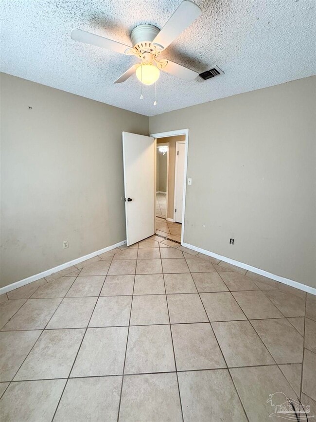 Building Photo - 10416 Tanton Rd