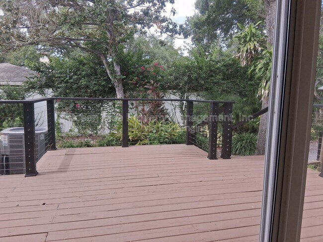 Building Photo - 1903 S MacDill Ave