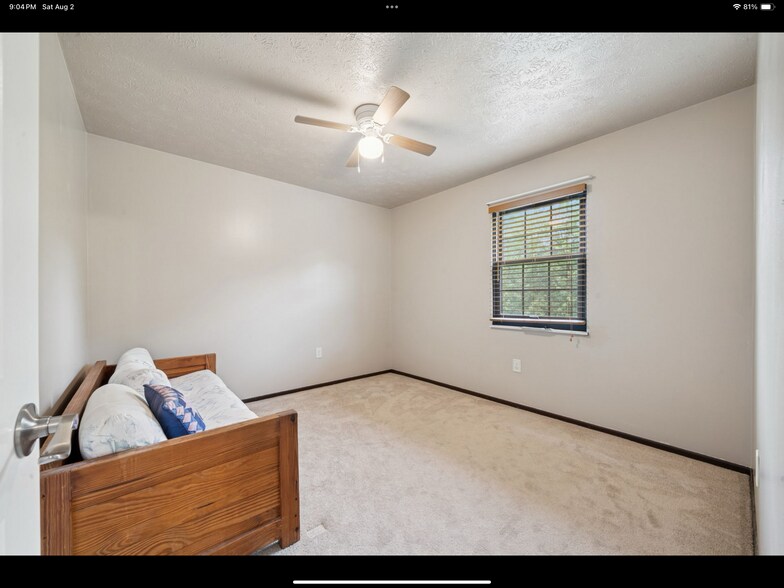 Building Photo - 5045 Fountainwood Dr
