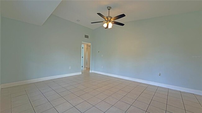 Building Photo - 1311 Hillcrest Dr