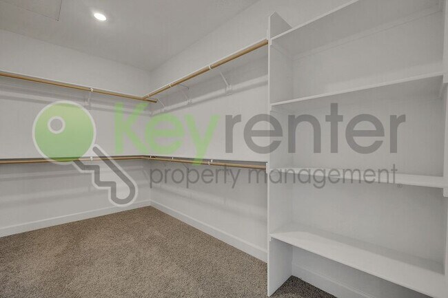 Building Photo - 4089 Flathead Dr