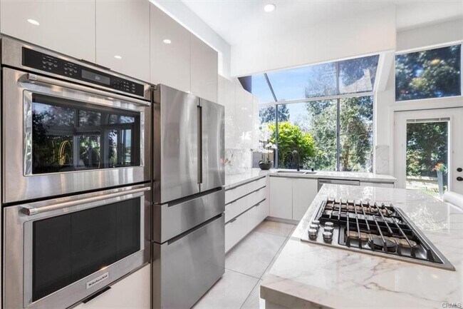 Building Photo - 22721 Las Brisas Cir