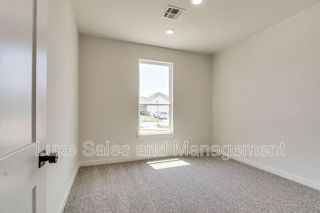 Building Photo - 8329 NW 163rd Ter