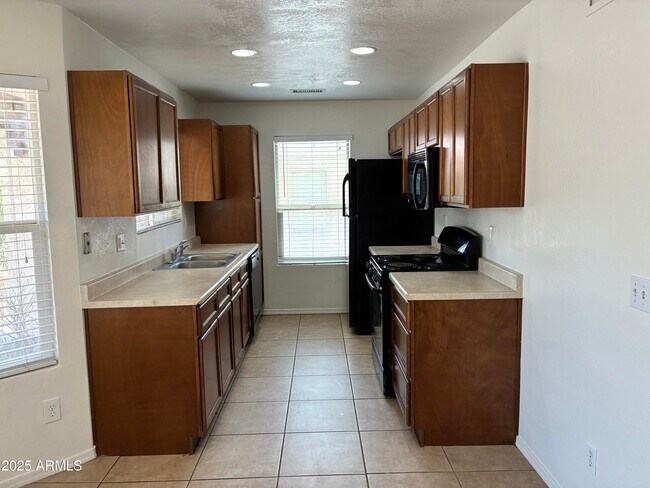Building Photo - 11014 N 65th Ave