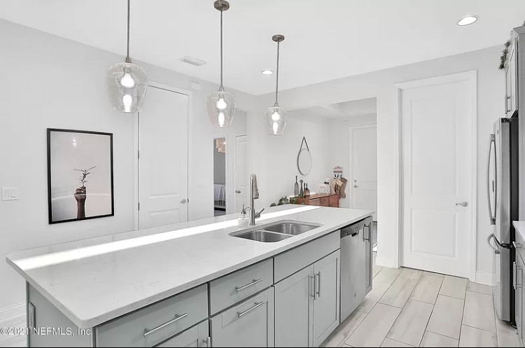 Building Photo - 326 Vista Lake Cir