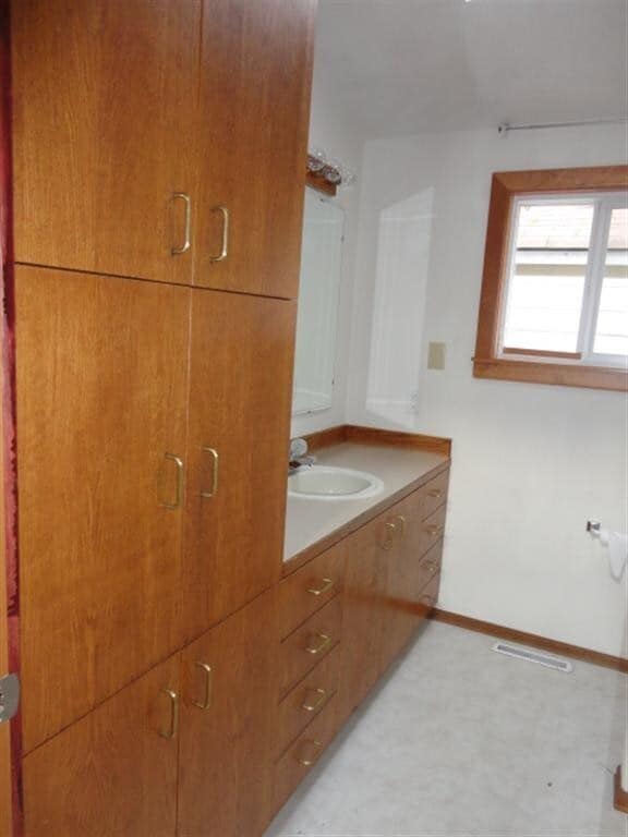 Building Photo - Charming Everett Rambler — 3 Bedrooms + Bonus Room