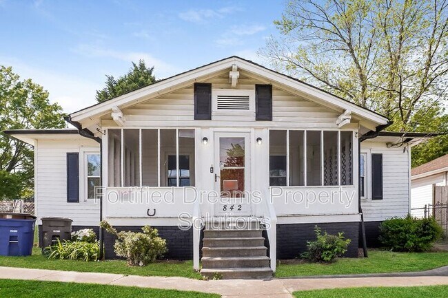 Primary Photo - 842 Efird St