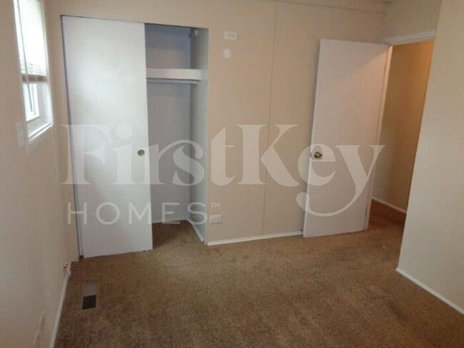 Building Photo - 14708 Shepard Dr