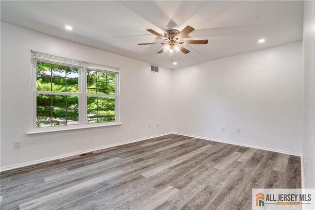 Building Photo - 130 Winchester Way