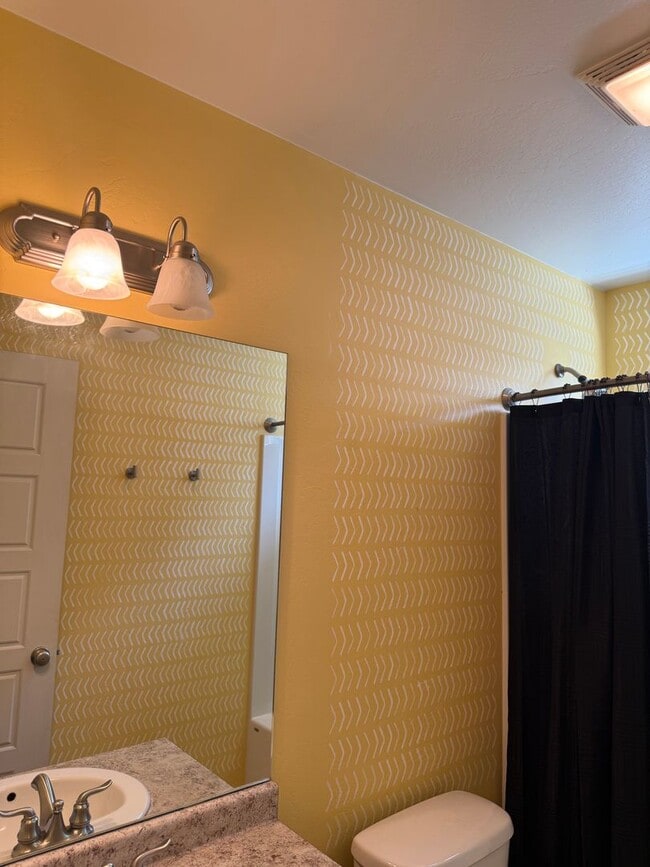 Building Photo - Charming 3BR/2BA Pet-Friendly Home in Vall...