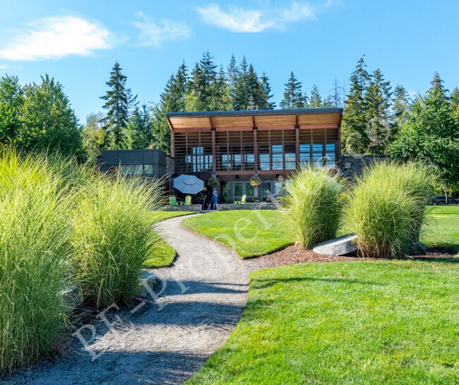 Building Photo - Lovely 4 bedroom 2.5 bathroom Tehaleh Home