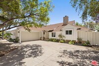 Building Photo - 2120 Linda Flora Dr