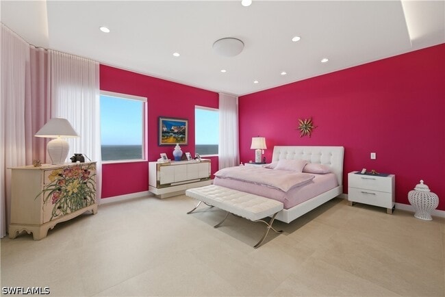 Building Photo - 8665 Bay Colony Dr