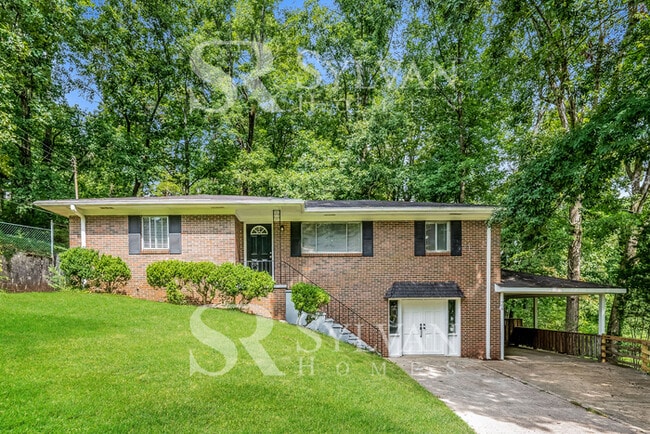 Building Photo - This charming home is perfect for you!