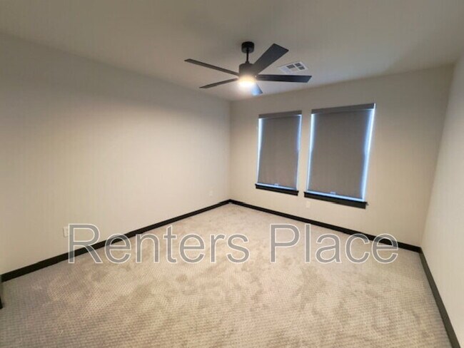 Building Photo - 10315 S Gary Pl