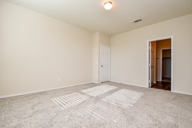 Building Photo - 2730 Ibis Wy