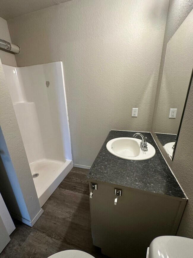 Building Photo - 112 S 25th St