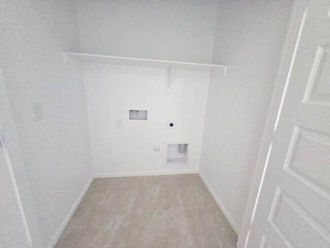 Building Photo - 3 Bedroom 2 Bathroom BELLA VISTA FARMS PRE...